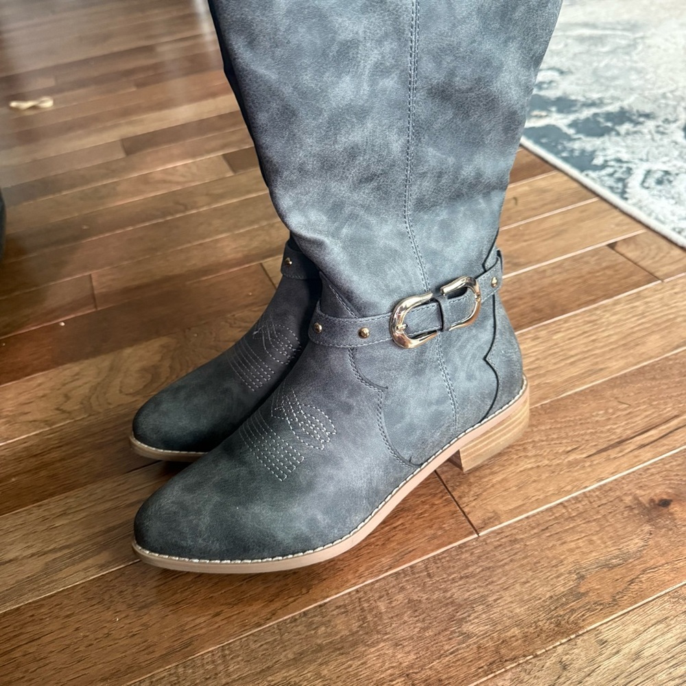 Comfort Est 1946 Women’s Gray Western Boots